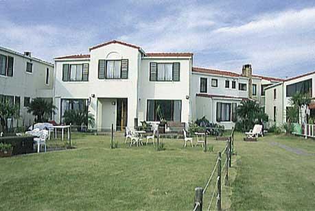 1209633194_sundybeach