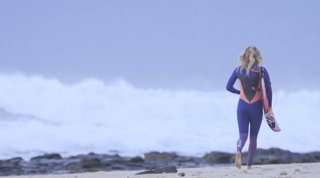 Stephanie-Gilmore-J-Bay